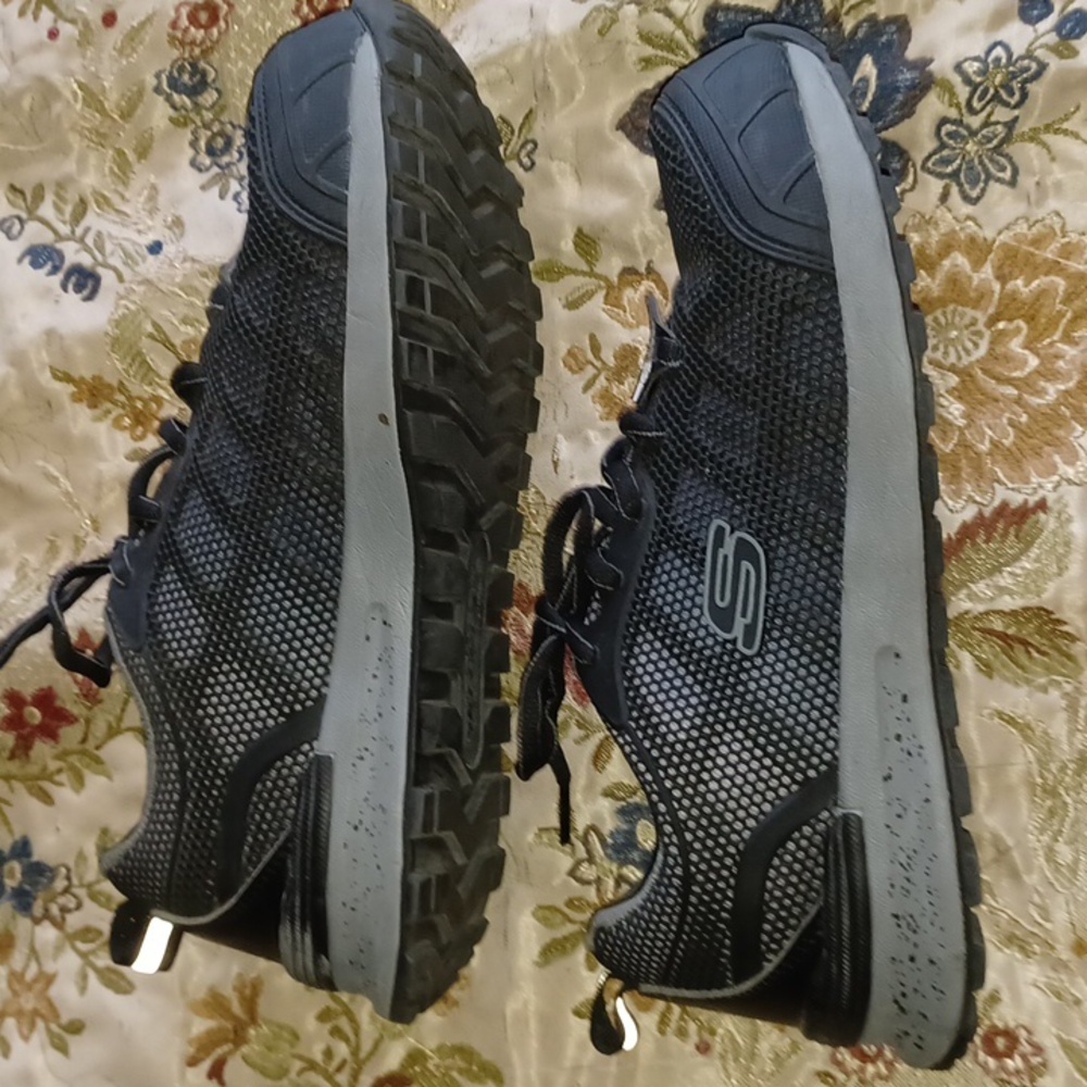 Womens 8 Skechers Safety Shoes - Picture 2 of 5